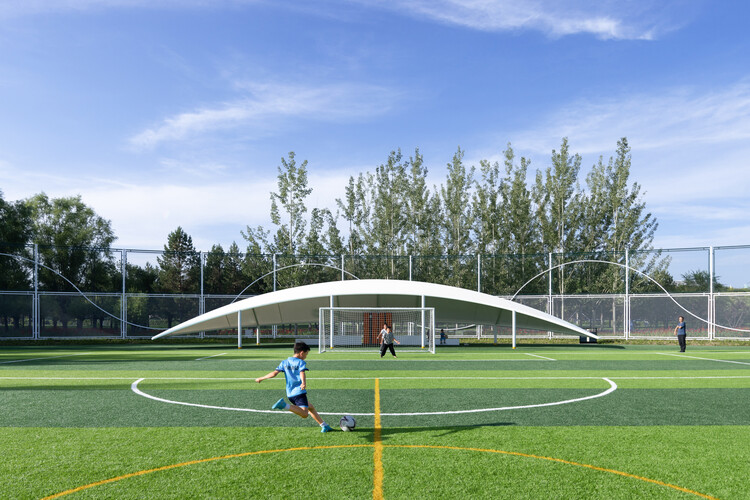 热那亚2-1逆转维罗纳，托斯比建功，洛伦佐-科隆博破门